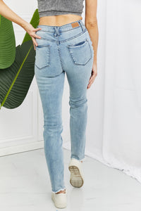 Judy Blue Lily Full Size Relaxed Fit Jeans