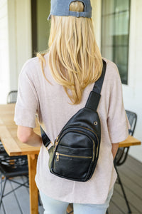Effortlessly Chic Sling Bag In Black